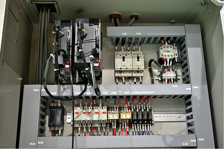 PLC・シーケンサーとは？